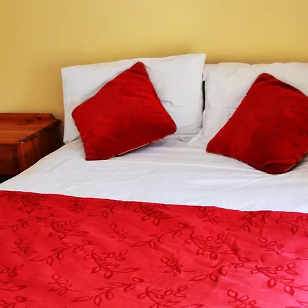 Church View Guest House 贝尔特比特